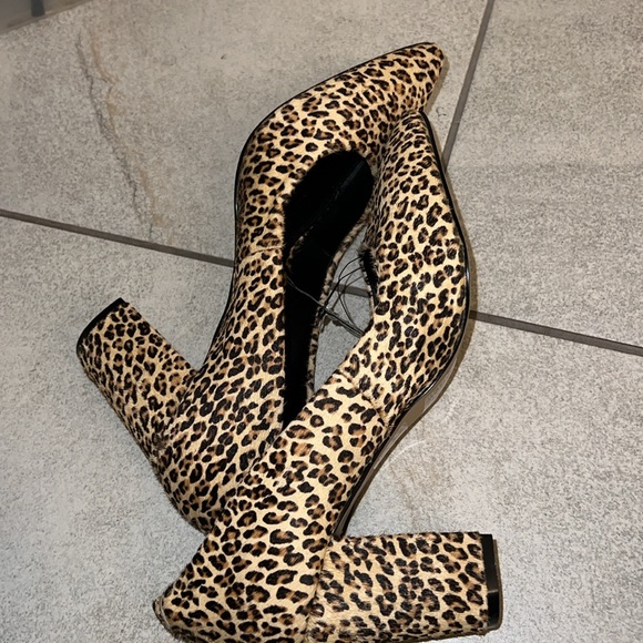 Express cheetah print block heels size W8 - Picture 3 of 3
